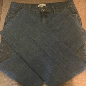 EUC  Coldwater Creek Jeans - size 14 with design